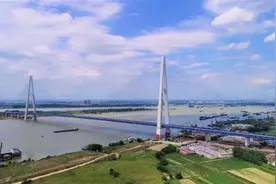 大江大湖大武汉 路美景美桥更美——“万里长江青山桥”图片
