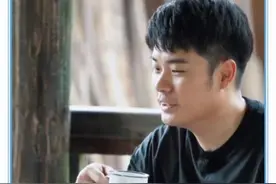 叫“陈赫”太见外，叫“赤赤”不合适，得知何炅的叫法：情商真高图片