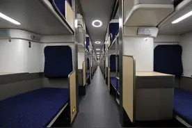 火车上的卧铺，为什么不是男女分开？看完涨知识了图片