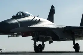 中国歼16H即将服役新航母？500千米精准猎杀预警机，美媒：有可能图片