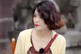 复旦美女教授陈果，从万人敬仰到跌落神坛，她究竟做错了什么图片