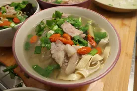 想吃羊肉烩面不用买，掌握好窍门，羊汤浓白，比饭店里的还好吃图片