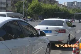 “右转不能借道了？”注意这些路口右转车道有调整图片