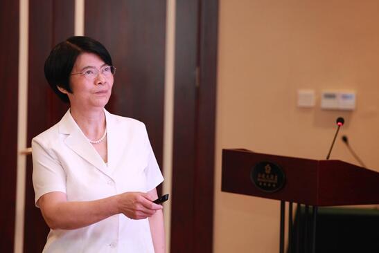 余延满教授 - 冷思维