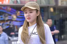 这是专门给懒人设计的裤子吧，正反都能穿，且胖子比瘦子穿好看图片