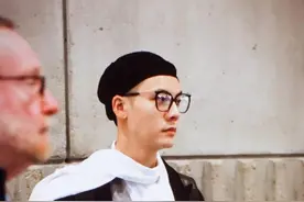 长相一般的男生怎么穿好看，走个潮流港仔风，高级又魅力图片