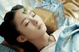 "睡觉戏"是怎么拍出来的？导演说出真实原因：这才是演员图片