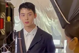 行走的大卫？Astro车银优“生图”引热议，剪短发更帅了图片