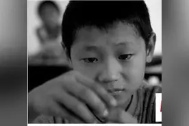 10岁那年母亲弃我而去，如今60岁却跑回来找我养老，我可以拒绝吗图片