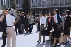 步鑫生和“一把剪刀”的故事图片