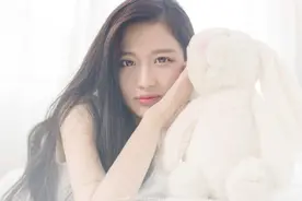 小说：你是队员你先吃，你吃完饭我吃鸡图片