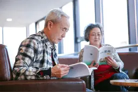 适合55岁退休人士开的3款车，省心省油质量好，沉稳大气不张扬图片