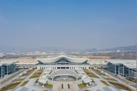 青岛最冷清的高铁站，几乎见不到旅客，感觉位置有点偏图片