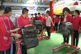 德州这所学校够“豪横”！学生不出校门月工资超10000图片