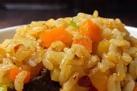 “素版”懒人焖饭，不用开火饭菜一锅搞定，简单又好吃，超省事儿图片