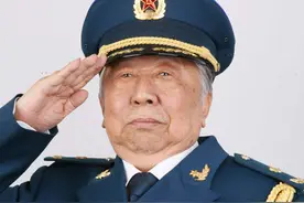 因为一首歌，毛主席送他一部《毛选》，《红梅赞》艰难的创作历程图片