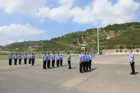 离石法院司法警察实战化训练专题之一——队列队形、擒敌拳及警棍盾牌术训练图片