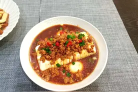 1块豆腐2个蛋，蒸一蒸，鲜美嫩滑，每次做它儿子都吃2碗饭图片
