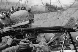 每个连都有的攻坚利器！58式喷火器，58年前边境战争中重创印军图片