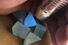 紫光灯检测法，自己也能科学鉴别翡翠真假图片