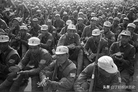 高敬亭被错杀之后，由谁接替他的职务？1955年授予什么军衔？图片