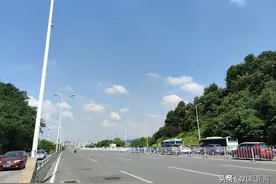 长沙猴子石大桥桥墩遭空船撞击，肇事船被暂扣并立案调查图片