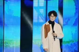 毛不易现场走音实锤，粉丝依然狂刷“好听”图片