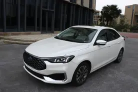 堪称“十万级最强豪华配置”实测“王者荣耀归来”的福睿斯图片