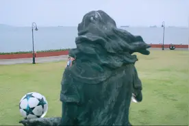 王多鱼获得卧龙凤雏，直接赚了十个亿图片