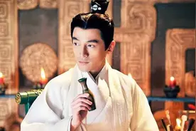 这些名人奋斗的时候，都用了“涟漪效应”，取得了不一般的成就图片