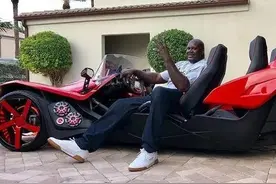 NBA球员的定制汽车玩具图片