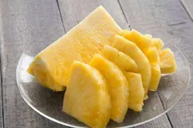 家庭自酿菠萝酒-水果养生酒图片