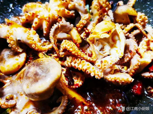 抖音爆头的八爪鱼不要再吃了，试试这款香辣八爪鱼，一吃停不下来