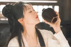 琉璃：璇玑好惨，得知真相被昊辰用腔内雀折磨，多次经历天诛图片