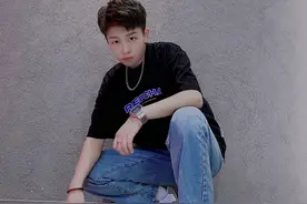 穿搭 | 要说到今年最火的New Balance，那无疑就是327系列了图片