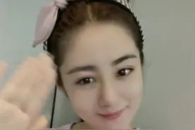 “王小蒙”被疑离婚，发文称互不打扰祝安好，豪门婚姻6年生俩娃图片