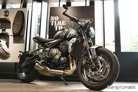 最便宜的三缸 凯旋Trident 660实拍 适合小个子骑图片