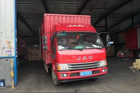 从年入百万的老板到职业司机，卡友周师傅为还债转行开卡车图片