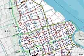 上海市的祁连山路跨蕰藻大桥浜意义很大：一条小运河却很阻碍交通图片
