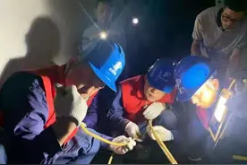 冀豫同心送光明！国网河北省电力公司援豫队伍为多个单位、居民区送电图片