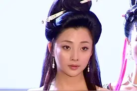 殷桃的坎坷情史：深陷包养门的同时，还被搅进两男三女的爱恨纠葛图片