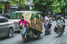 汉正街的打货人：曾经闻名全国的“天下第一街”，如今怎样了图片