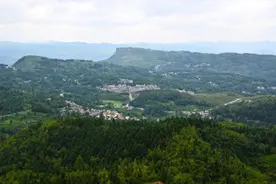 贵州与云南交界有个县级市，风景秀丽地理位置显要，被称滇黔锁钥图片