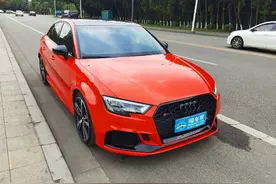 这辆奥迪RS3才跑1万公里贬值近10万，测试动力后，可以直接上二阶图片
