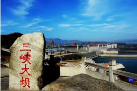 三峡大坝暴露了实力，一天发电5.4亿度，每年为国家节约上千亿图片