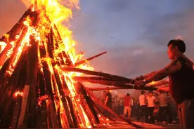 大乐透21094期预测，前区看好3个大号，守号5+2，18倍一注图片