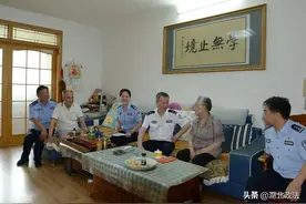 湖北监狱先后开展“七一”走访慰问活动图片