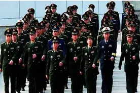 在部队升连长好还是当团部参谋好？图片