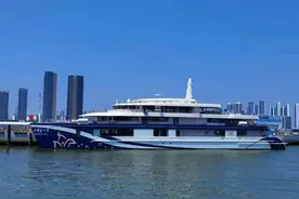 乘坐“大湾区一号”游轮看港珠澳大桥图片