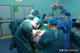 5旬大姐突发脑出血深度昏迷，医护全力救治两个月，如今她醒了…图片